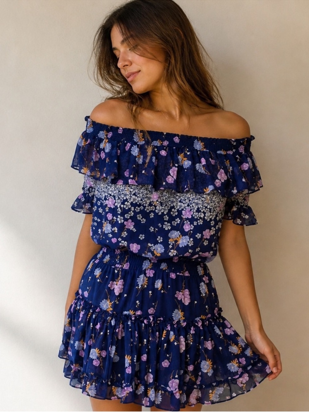 ✅ Misa Dress Darcil Off-The-Shoulder Ruffle Tiered Mini Purple Blue Floral